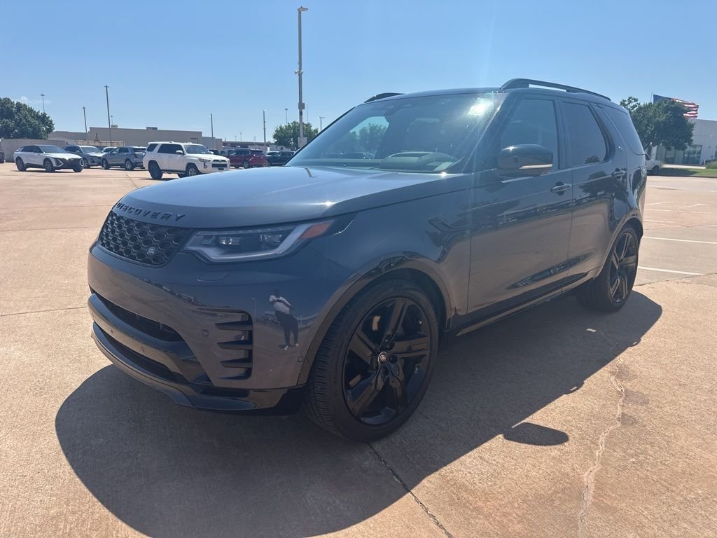 2024 Land Rover Discovery P360 Dynamic SE's photo
