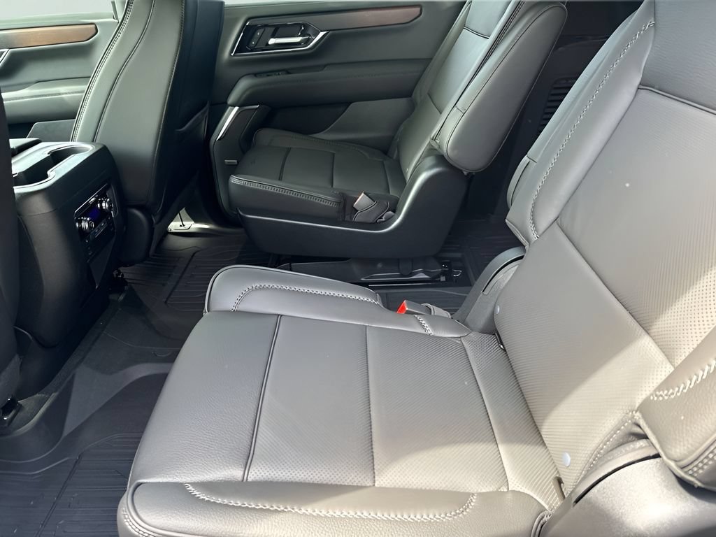 2026 GMC Yukon XL Denali - Photo 22