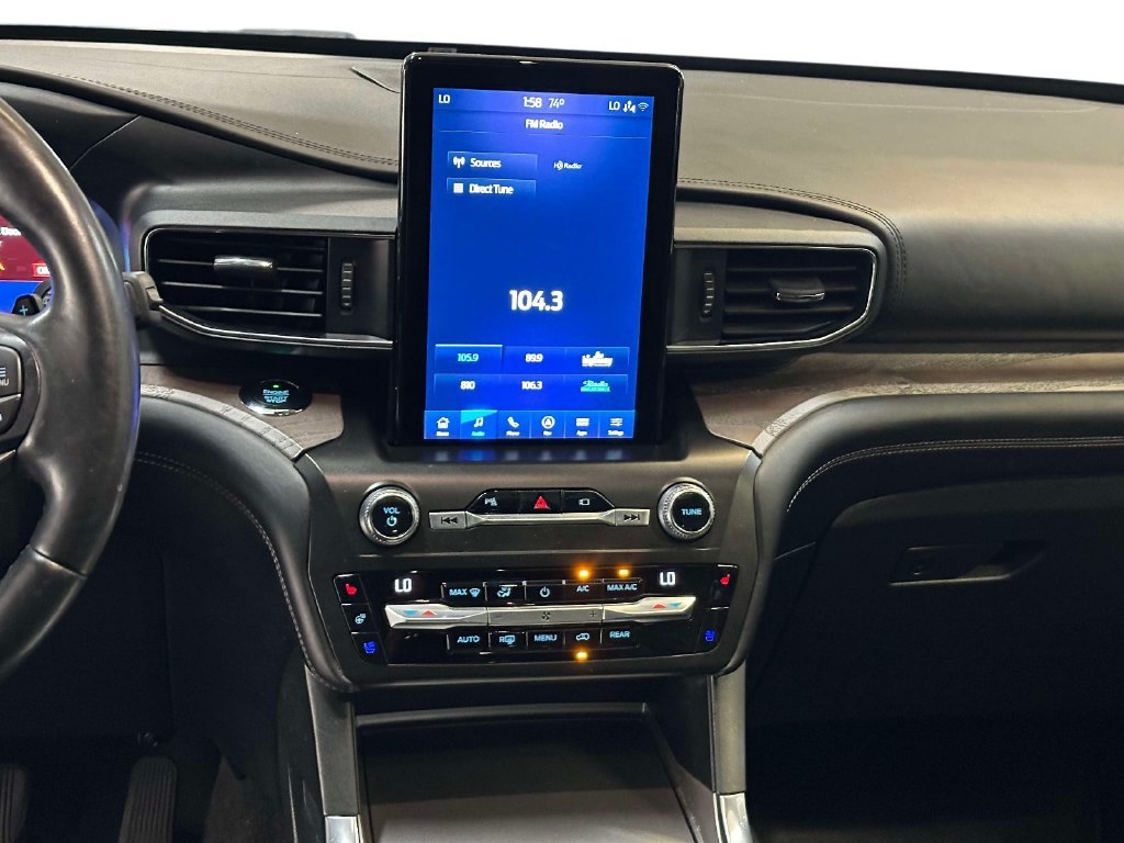 Used 2020 White Ford Platinum image 21