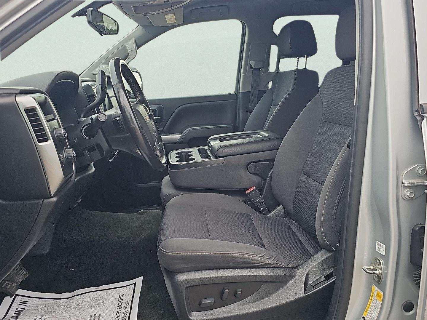 Used 2018 Silver Ice Metallic Chevrolet LT image 13