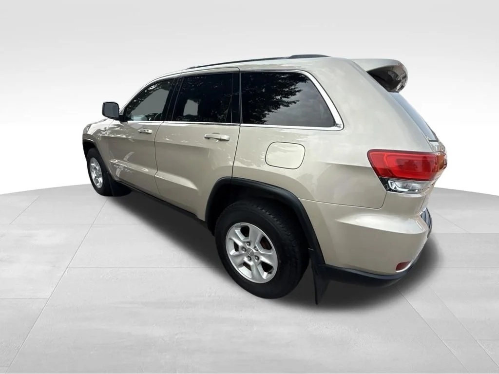 Used 2014 Beige Jeep Laredo image 4
