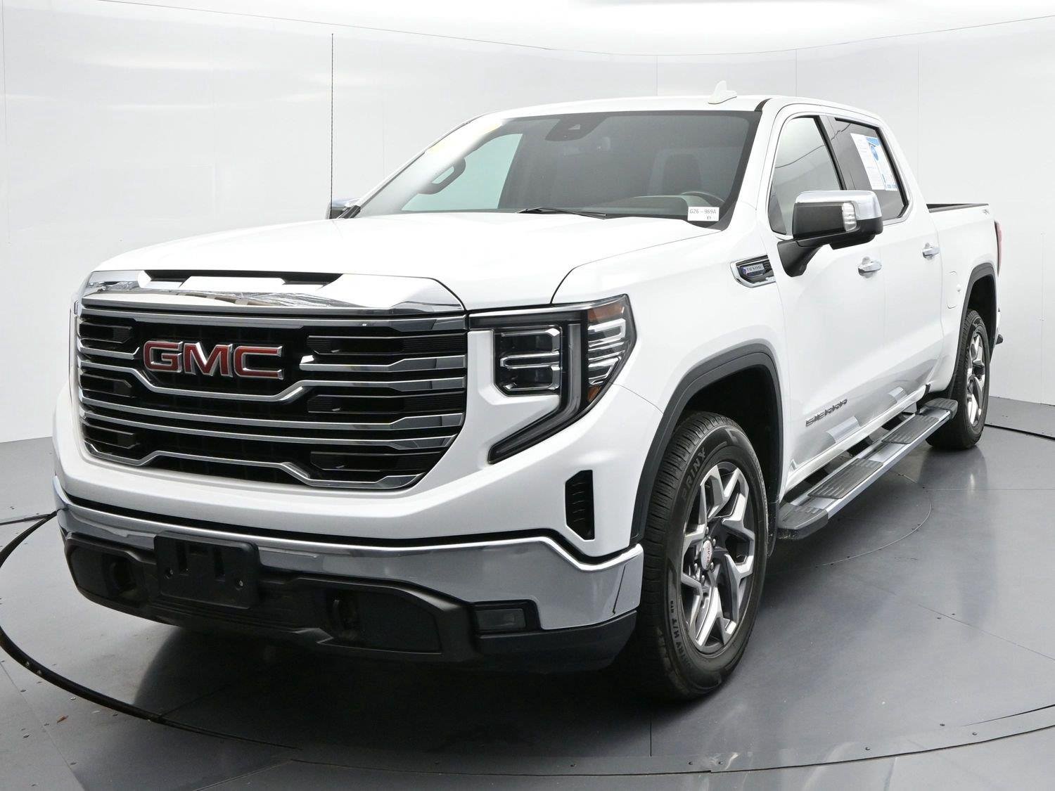 Used 2022 Summit White GMC SLT image 3