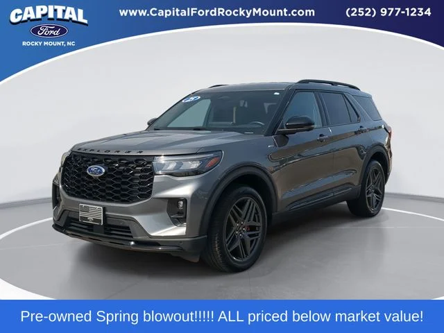 Used 2025 Gray Ford ST-Line image 1