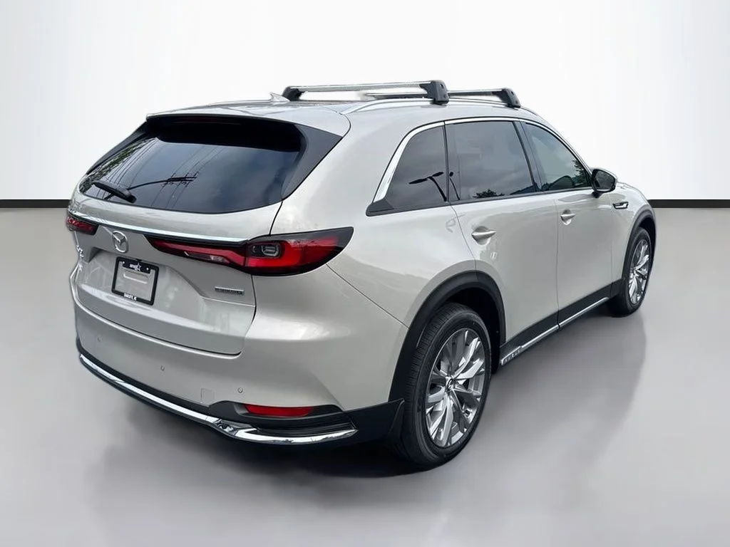 New 2026 Platinum Mazda 3.3 Turbo Premium Plus image 3