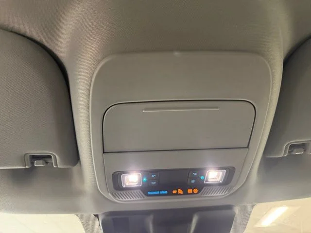 Used 2025 Gray Ford XLT image 18