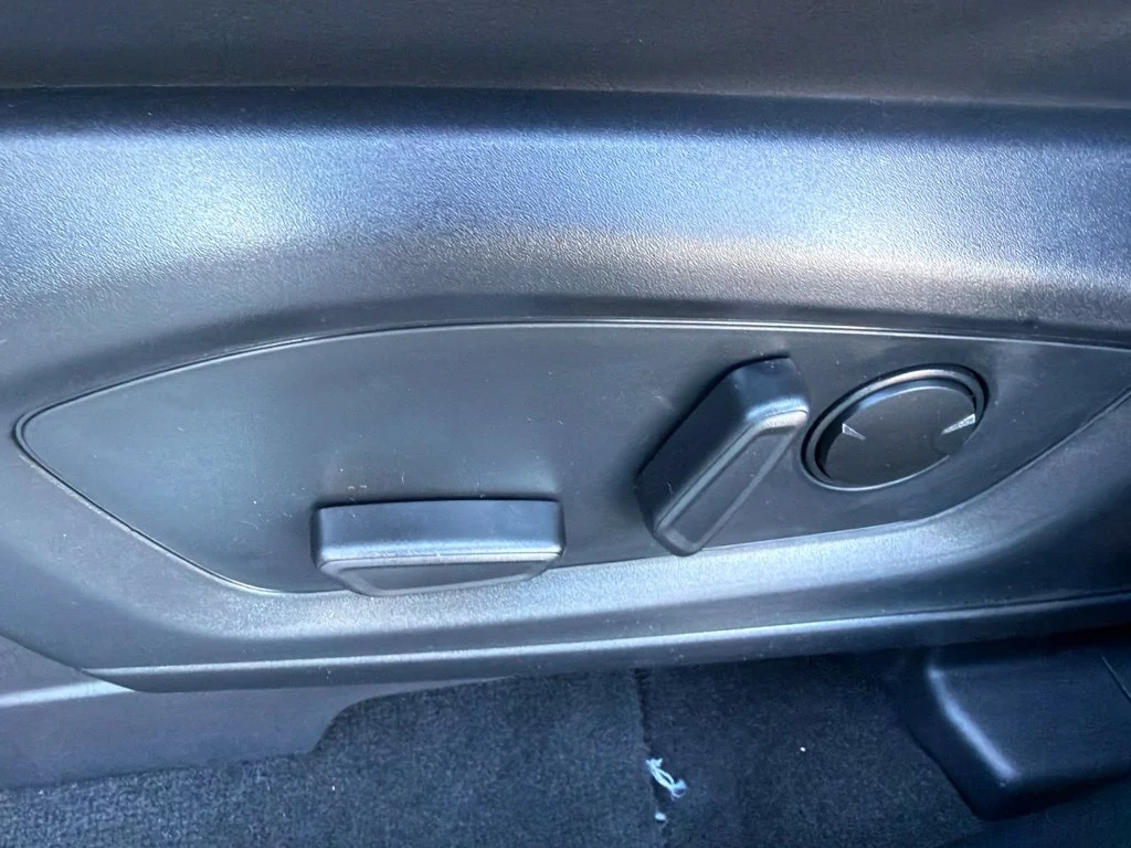 New 2027 Avalanche Gray Ford ST-Line image 17