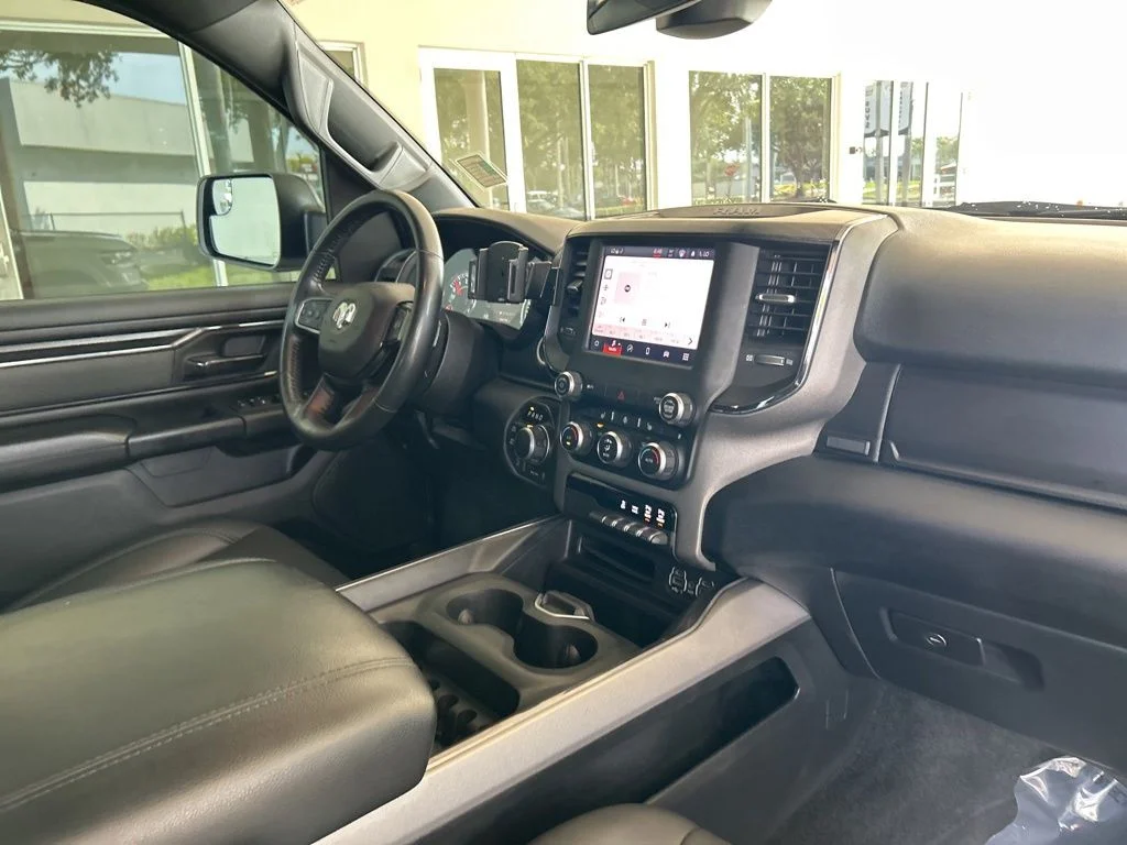 Used 2023 White Ram Big Horn/Lone Star image 25