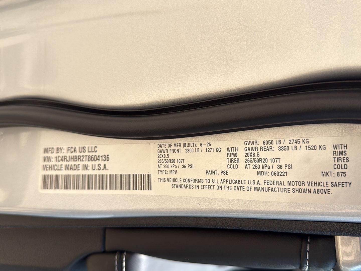 New 2026 Silver Zynith Exterior Paint Jeep Limited Reserve image 36