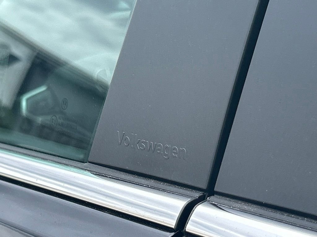 New 2026 Black Volkswagen SE w/Technology image 26