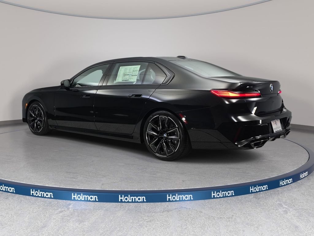 2026 BMW 7 Series 760i - Photo 7