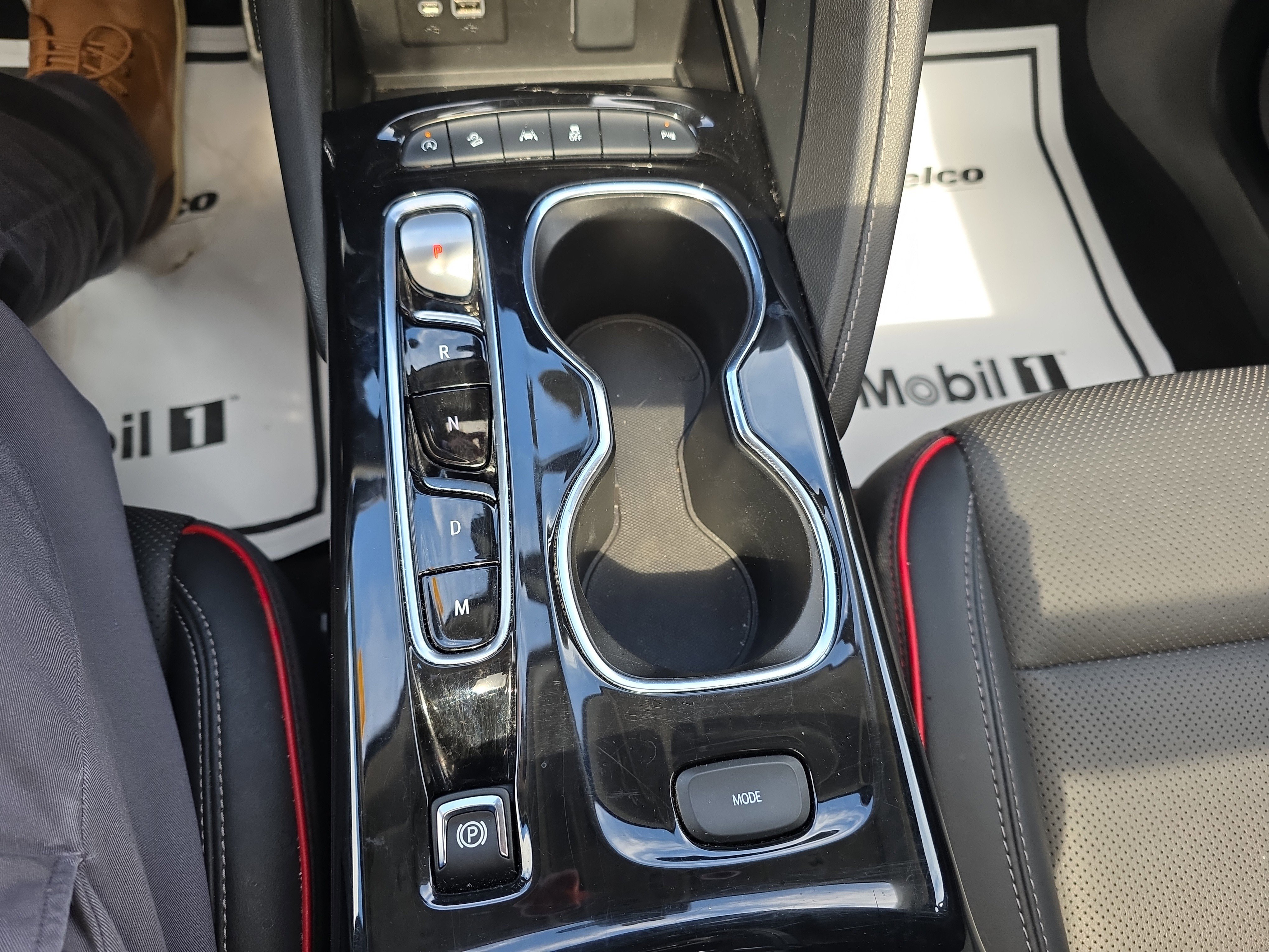 Used 2023 White Frost Tricoat Buick Essence image 15