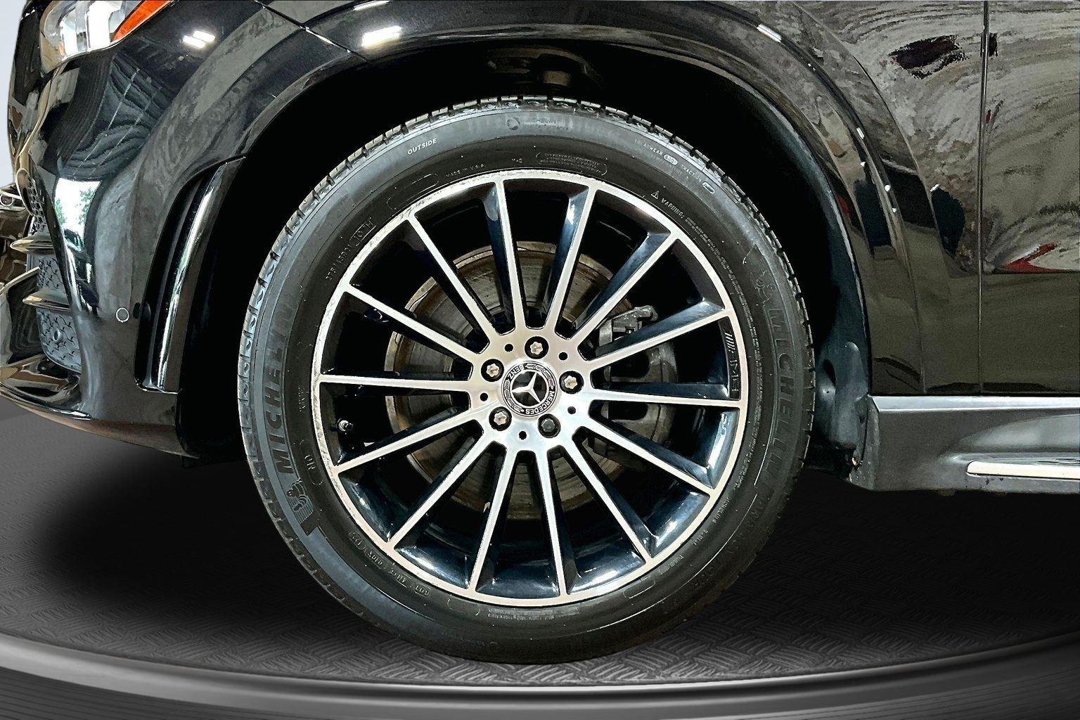 Used 2022 Obsidian Black Metallic Mercedes-Benz GLE 450 image 10