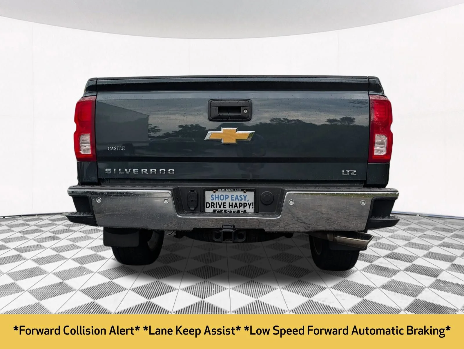 Used 2017 GRAPHITE METALLIC Chevrolet LTZ image 17
