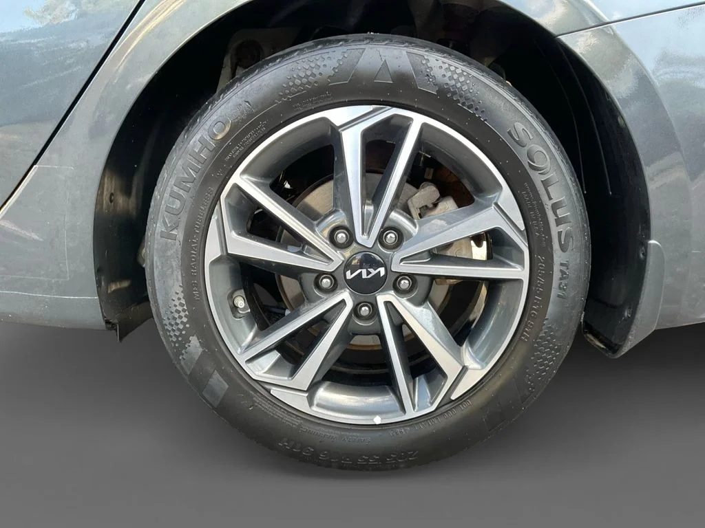 Used 2023 Gray Kia LXS image 7