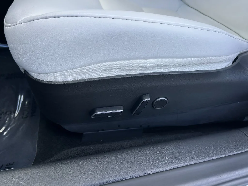 Used 2023 Pearl White Multi-Coat Tesla Base image 22