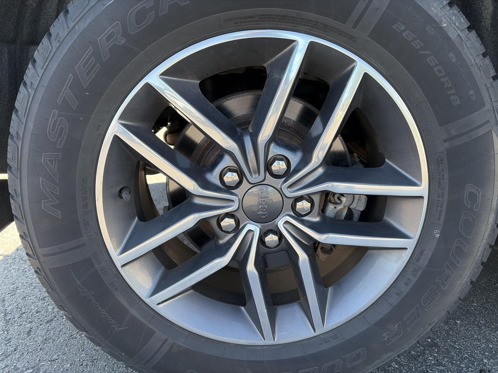 Used 2020 Billet Silver Metallic Clearcoat Jeep Limited image 26