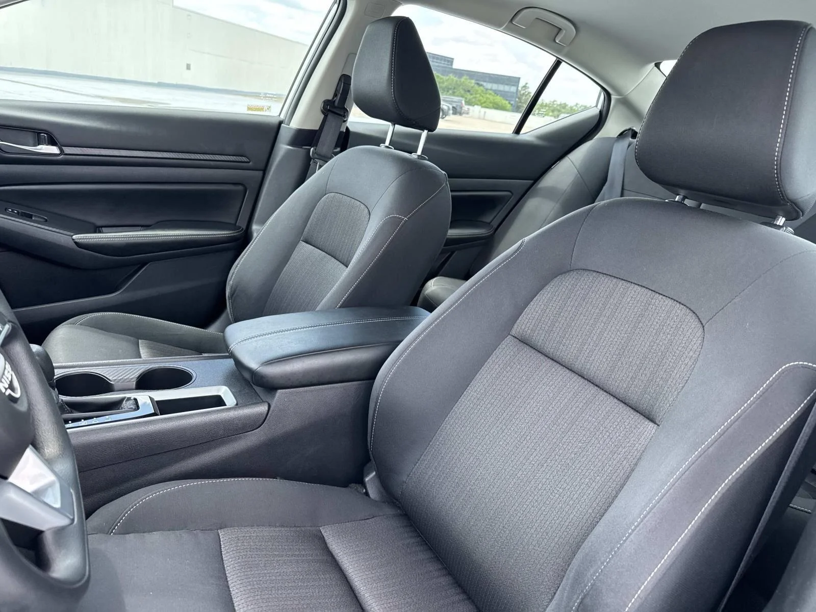 2025 Nissan Altima SV - Photo 16
