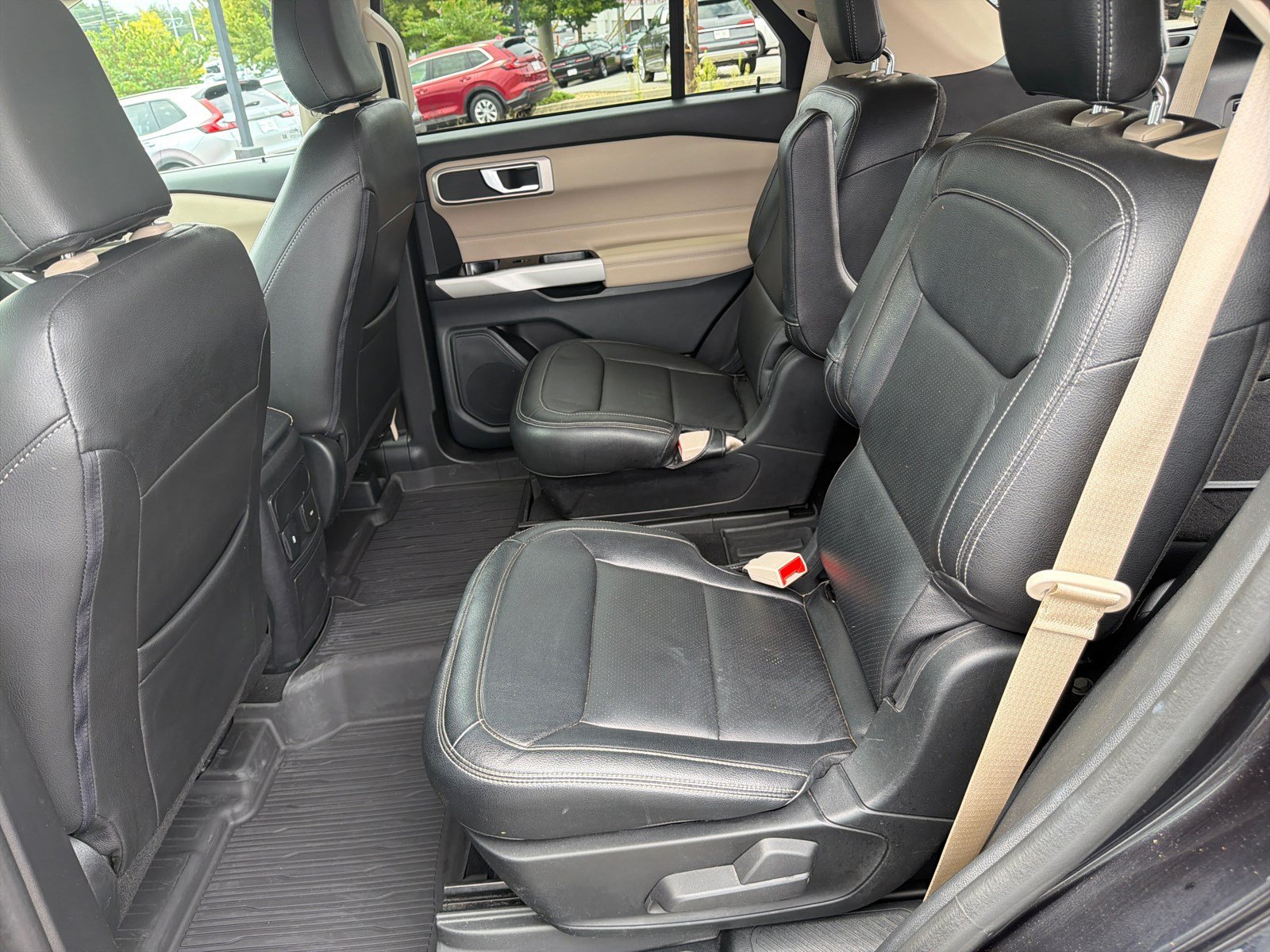 Used 2023 Agate Black Metallic Ford XLT image 20