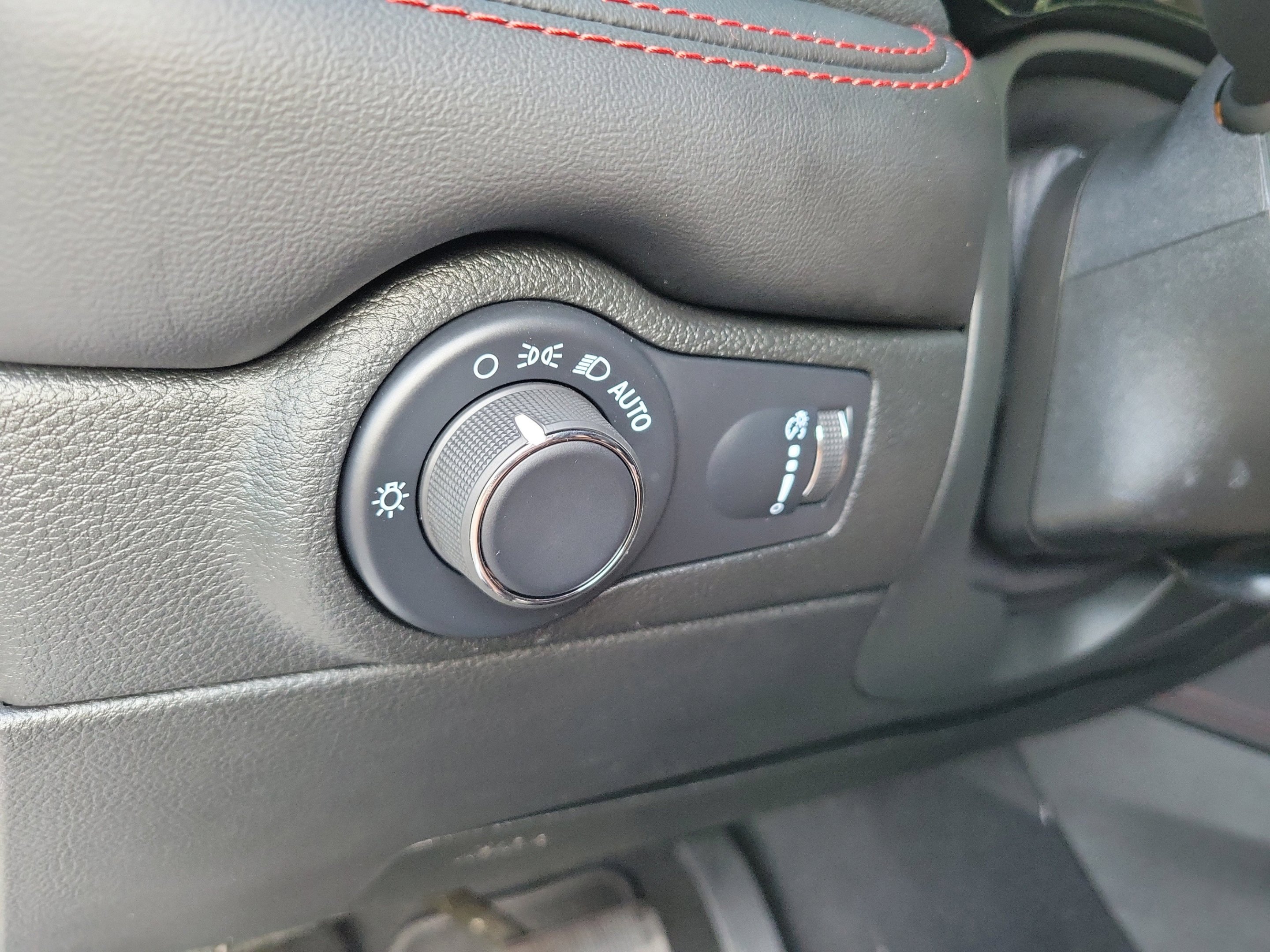 Used 2025 White Knuckle Clearcoat Dodge GT image 29