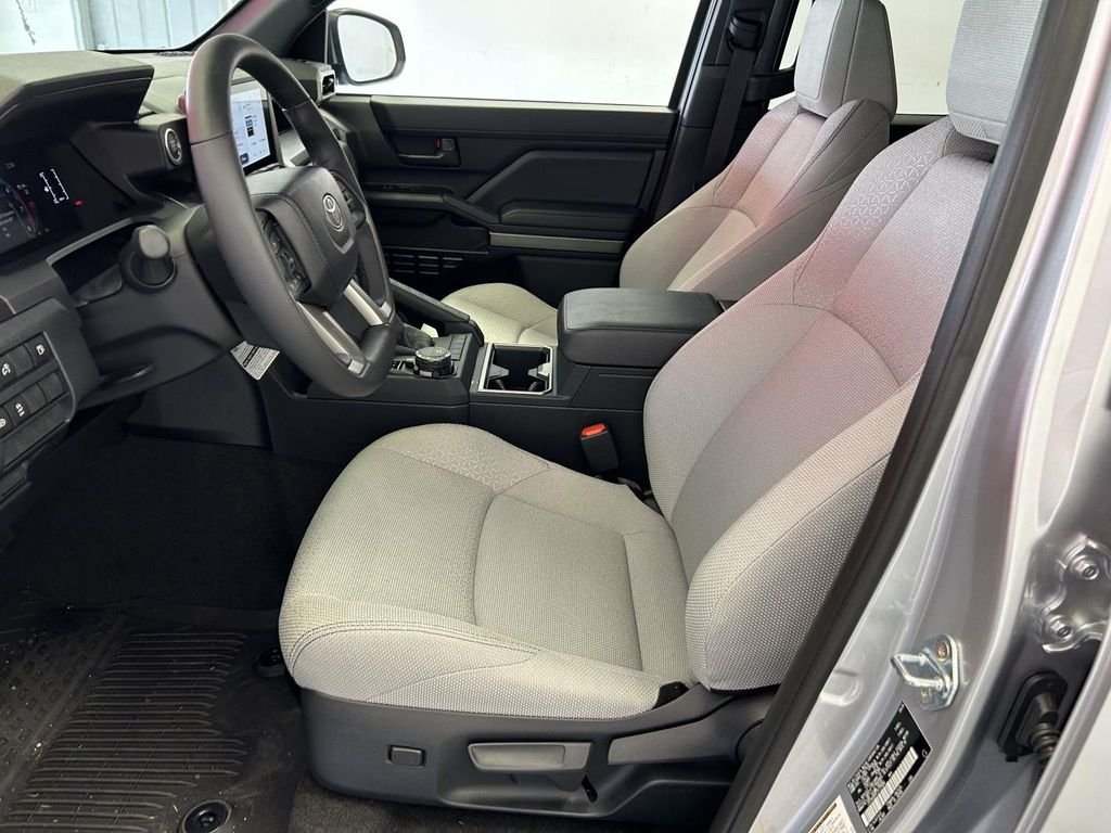 Used 2026  Toyota SR5 image 17