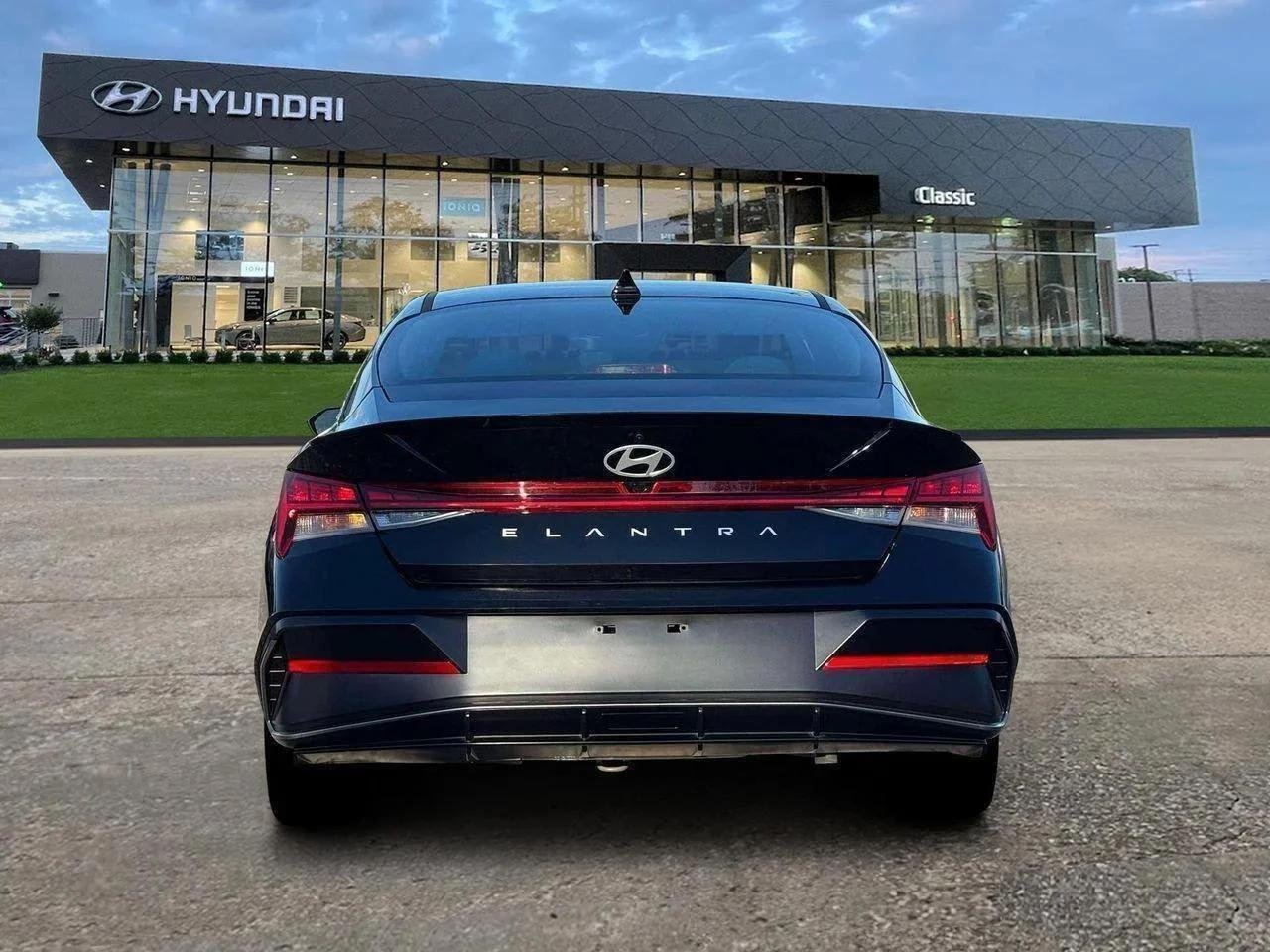 New 2026 Abyss Black Pearl Hyundai SEL Sport Premium image 6