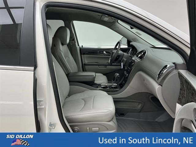 Used 2013 White Diamond Tricoat Buick Leather image 24