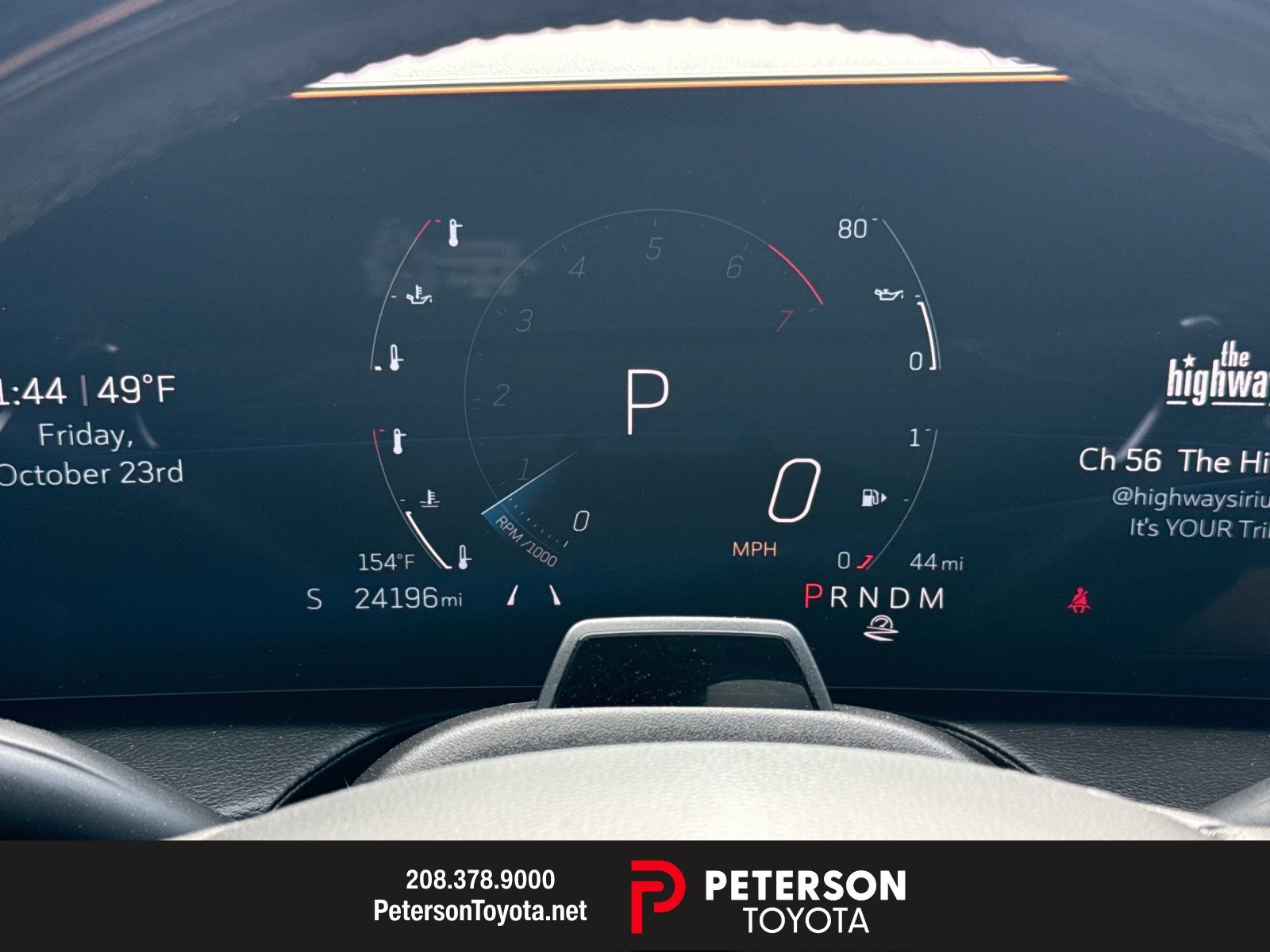 Used 2025  Cadillac Sport image 23
