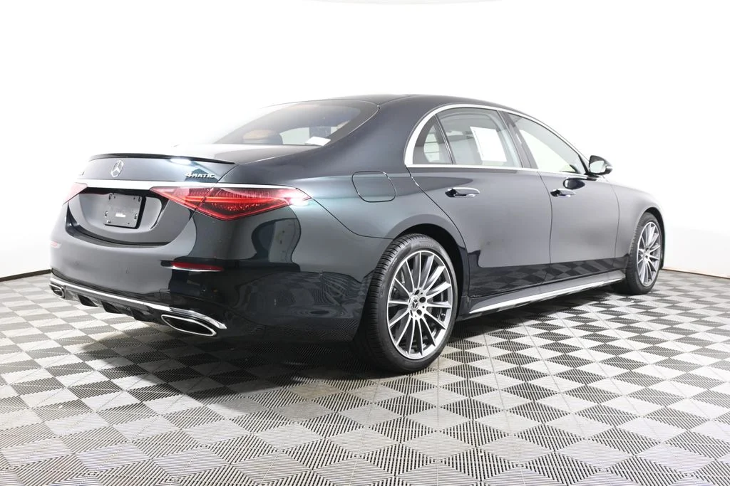 Certified Used 2026 Green Mercedes-Benz S 580 image 7