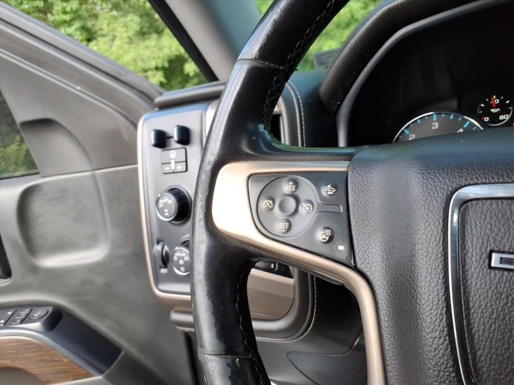 Used 2017 White GMC Denali image 20