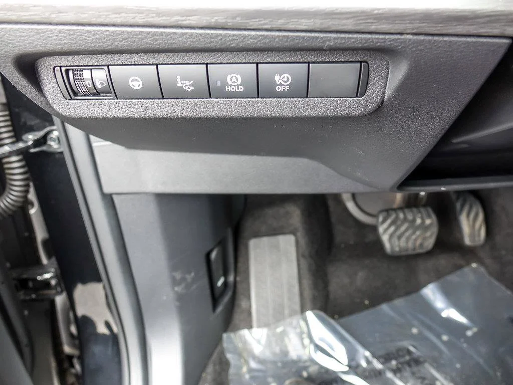 Used 2024 Black Diamond Pearl Nissan ENGAGE image 25