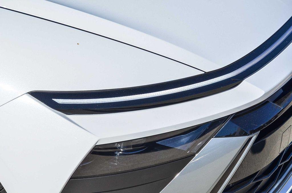 New 2026 White Hyundai SE image 11