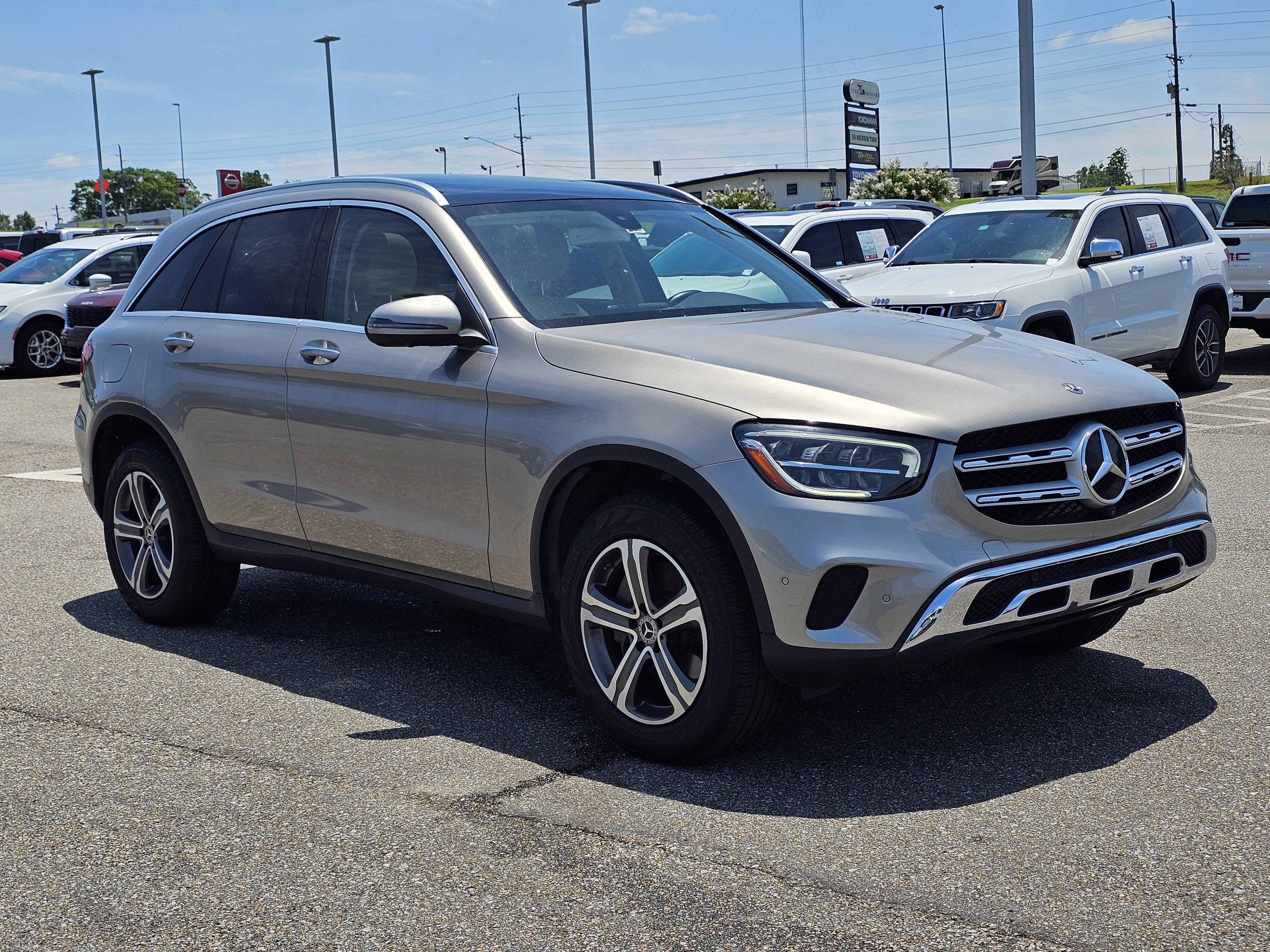 Used 2020 Mojave Silver Metallic Mercedes-Benz GLC 300 image 5