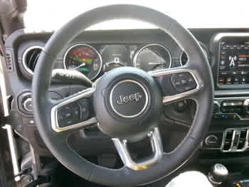 Used 2023 Sting-Gray Clearcoat Jeep Sahara image 5