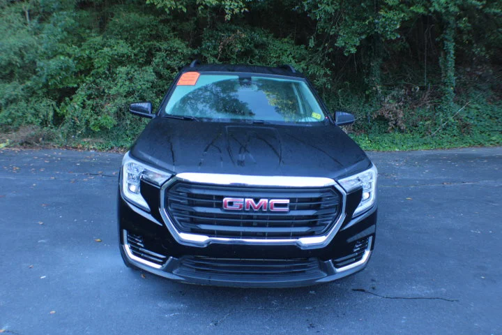 Used 2022 EBONY TWILIGHT METALLIC GMC SLE image 16