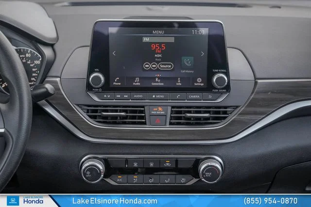 Used 2024 Super Black Nissan 2.5 SV image 20