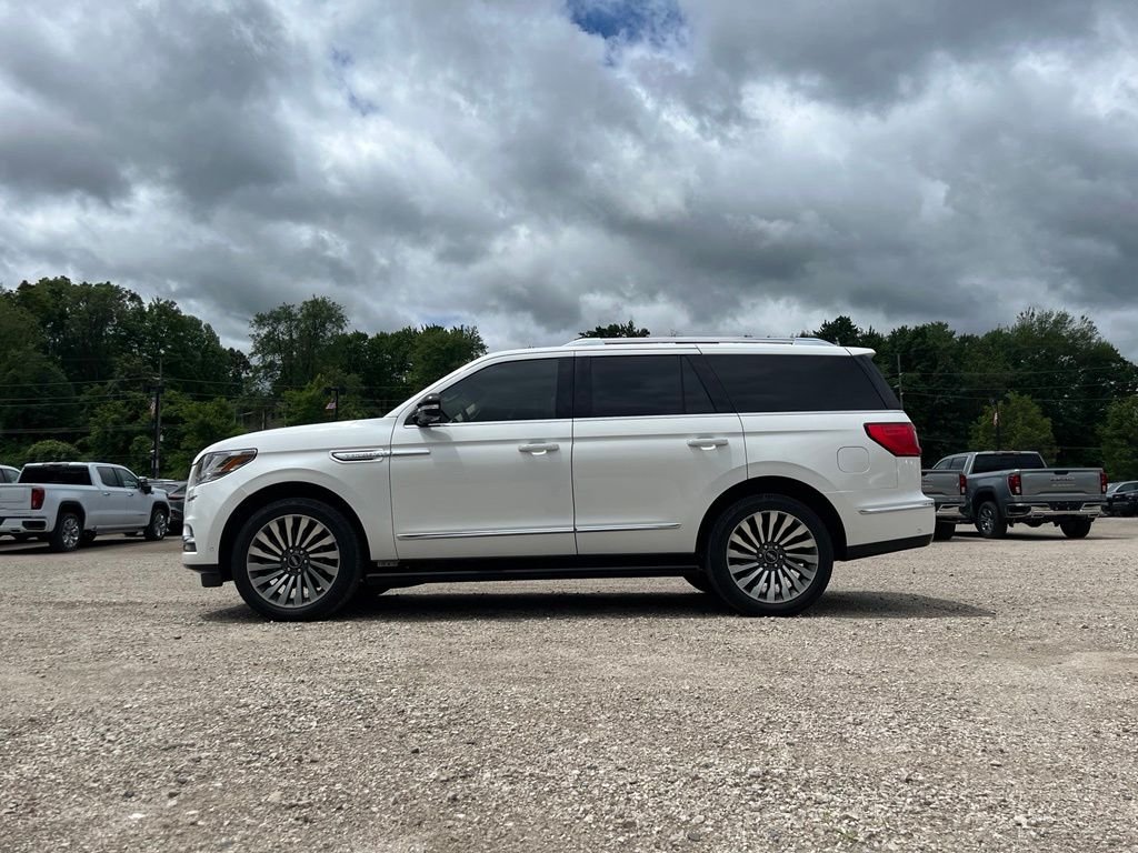 Used 2020 White Lincoln Reserve image 16