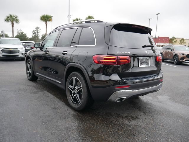 New 2026 Night Black Mercedes-Benz GLB 250 image 29