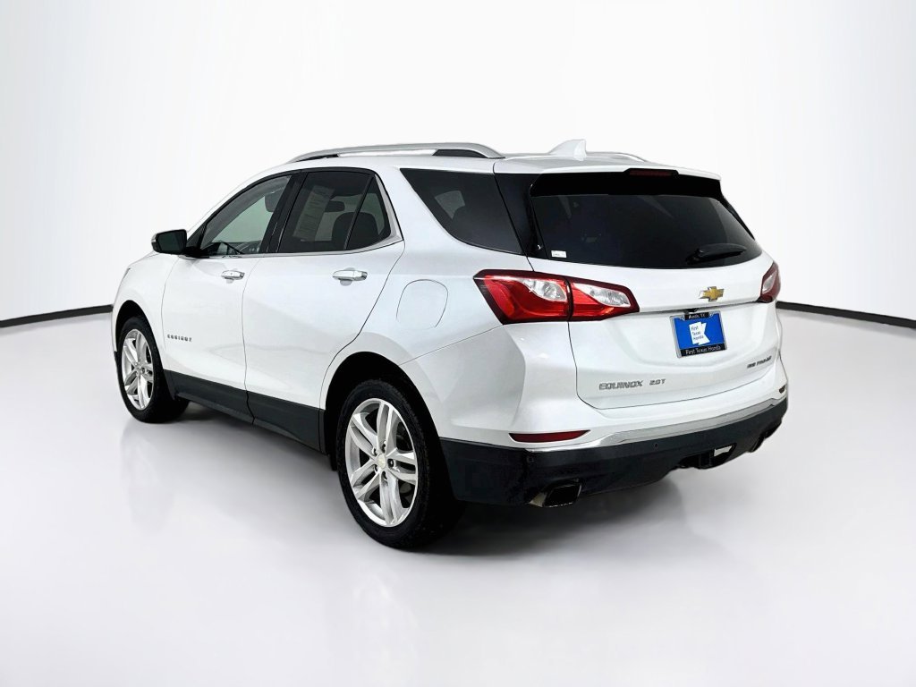 Used 2020 Iridescent Pearl Tricoat Chevrolet Premier image 5