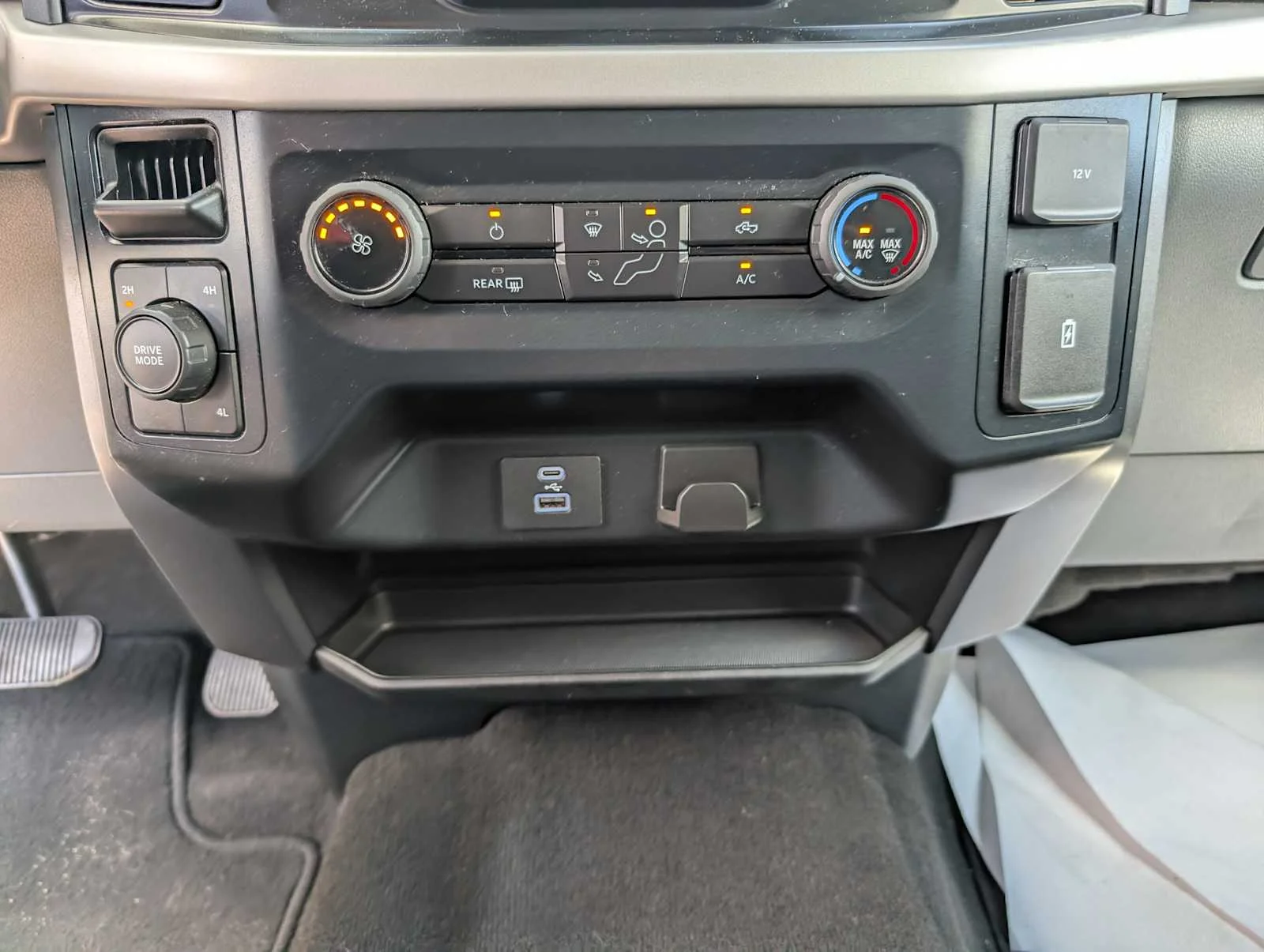 Certified Used 2023 Antimatter Blue Ford XLT image 27
