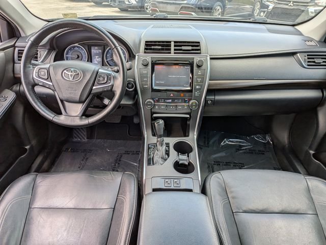 Used 2015 Silver Toyota XLE image 14