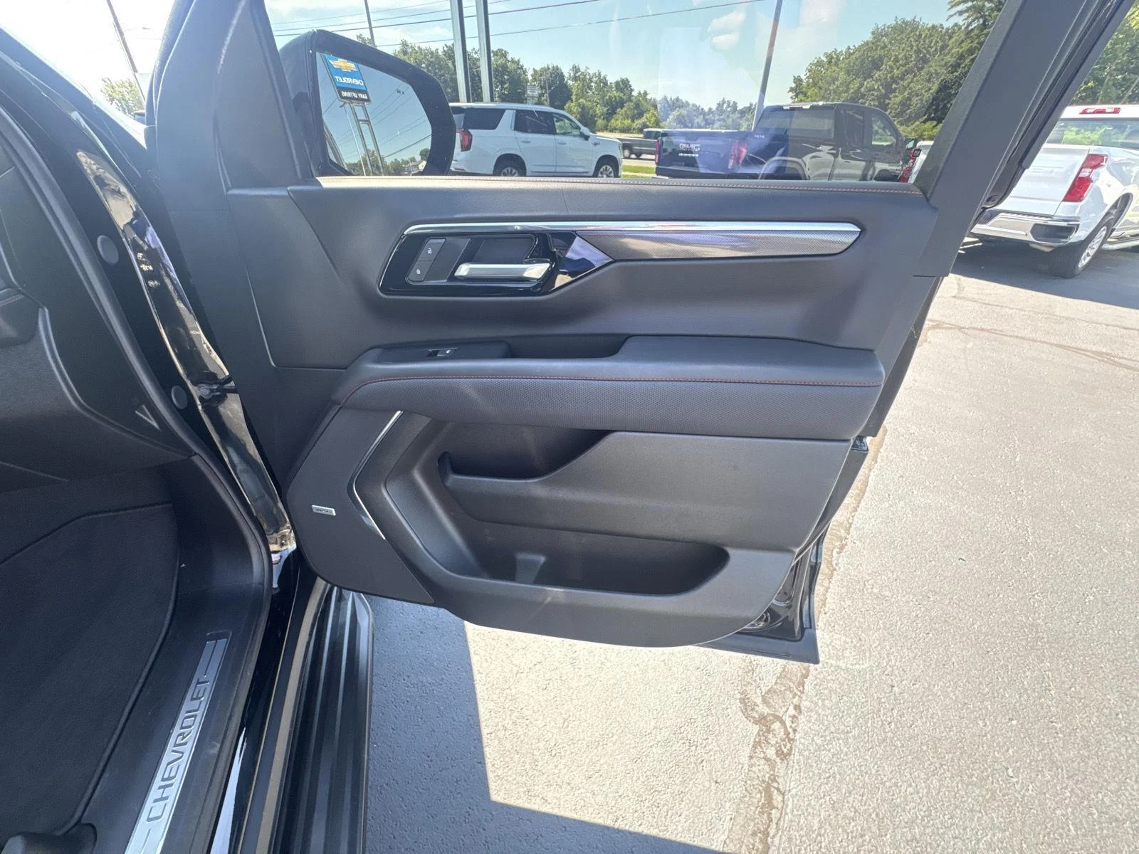 Used 2025 Black Chevrolet RST image 19