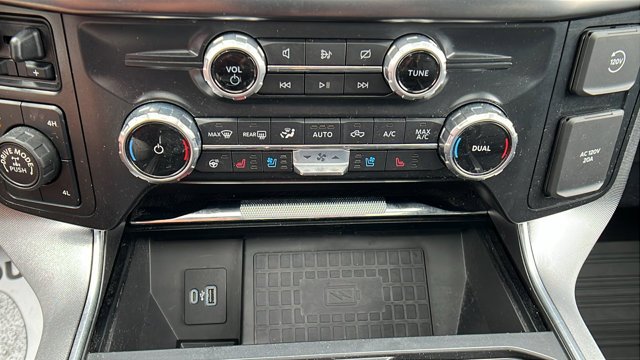 Used 2022 Silver Ford  image 32