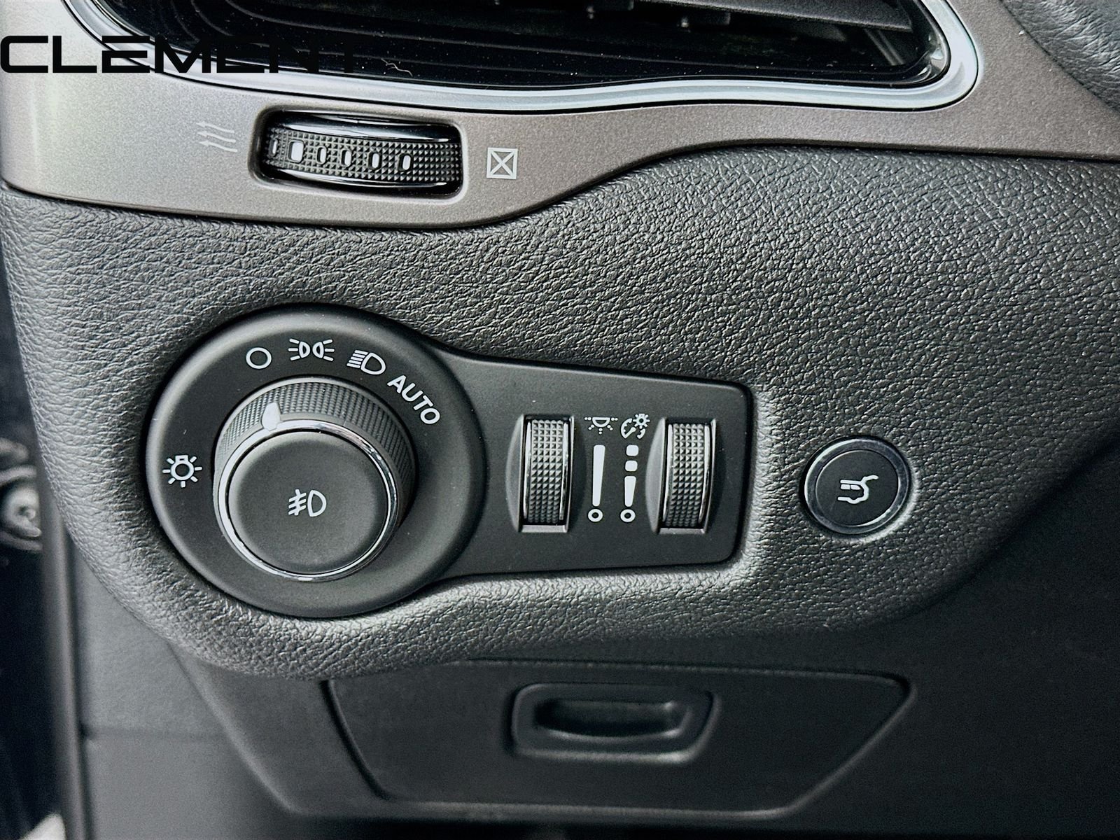 2020 Jeep Cherokee Limited - Photo 13