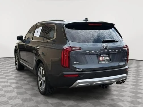Used 2020 Gray Kia EX image 5