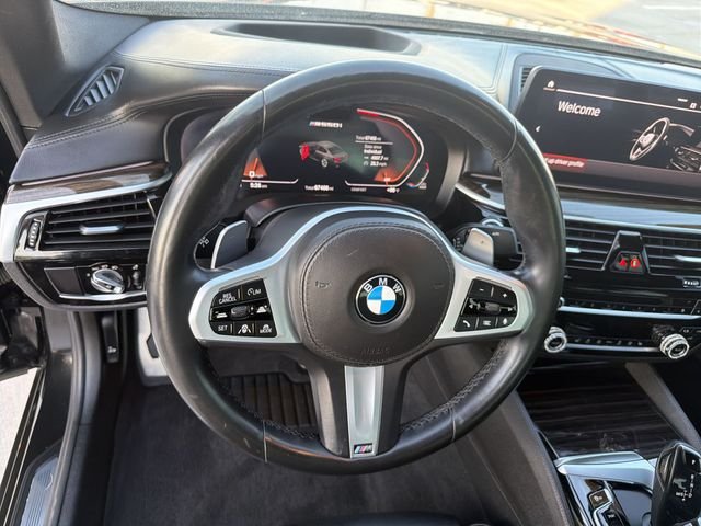 2021 BMW 5 Series M550i - Photo 16