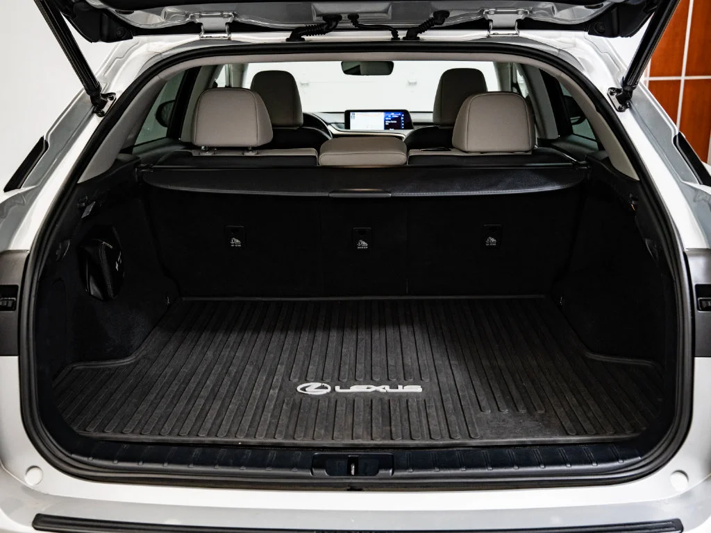 Used 2017 Silver Lining Metallic Lexus 350 Premium image 20