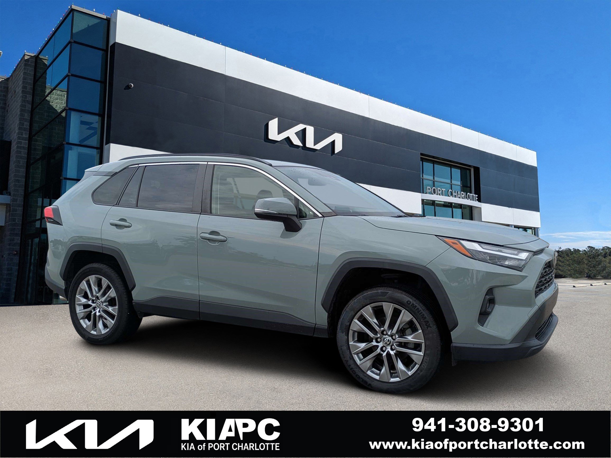 2023 Toyota RAV4 XLE Premium