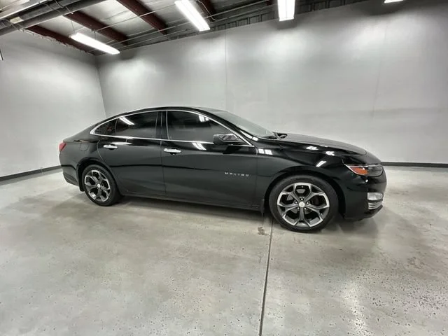 Used 2023 MOSAIC BLACK METALLIC Chevrolet LT image 9