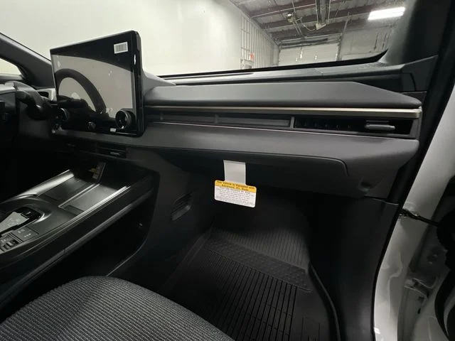 New 2026 Wind Chill Pearl <sup>1</sup> Toyota  XLE image 30