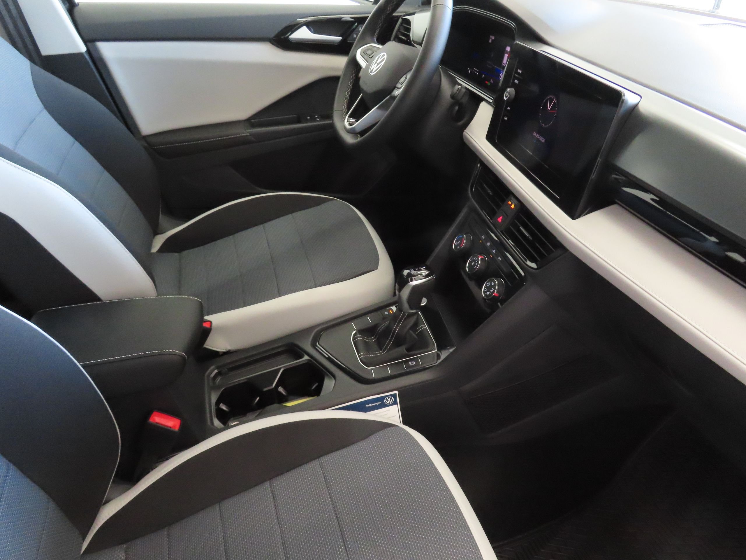 New 2026 Black Volkswagen 1.5T S image 21